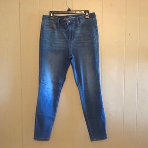 Universal Thread medium wash jeans